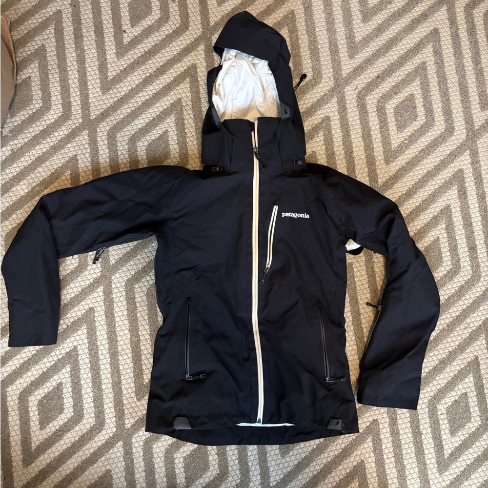 Patagonia Black and white jacket